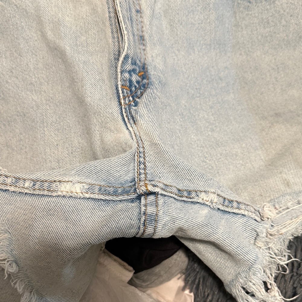 Levi's Light Blue Frayed Women’s Jean Shorts - Picture 7 of 7